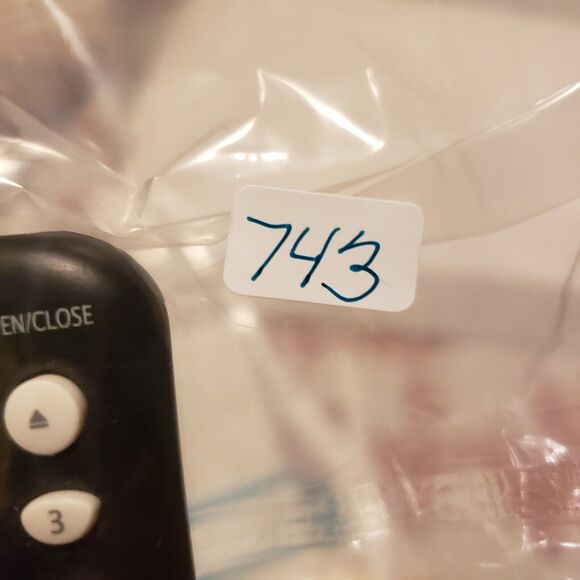 Magnavox OEM NB093 Replacement Remote for DVD CD Player Very Clean Works - Picture 10 of 10